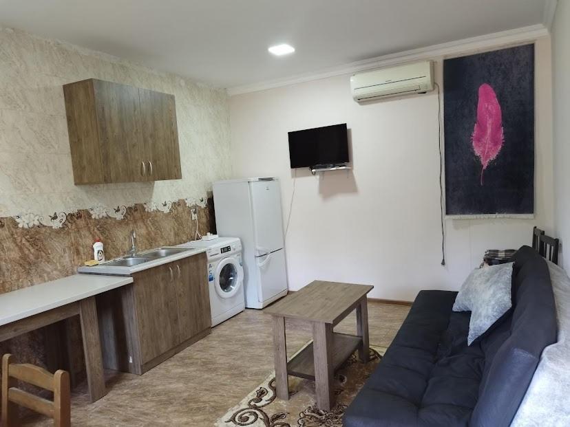 Apartment In Mtskheta, With Beautiful Nature, 100 Meter From Center Eksteriør bilde